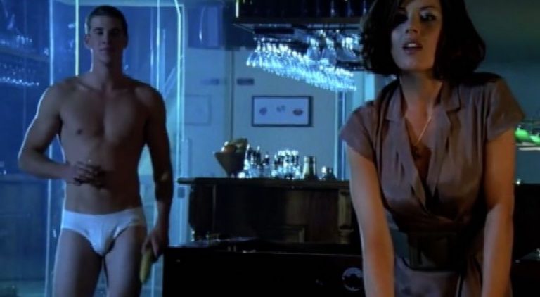 Sexiest Celebs Who Split Up In 2019… Naked! Miley WHO?