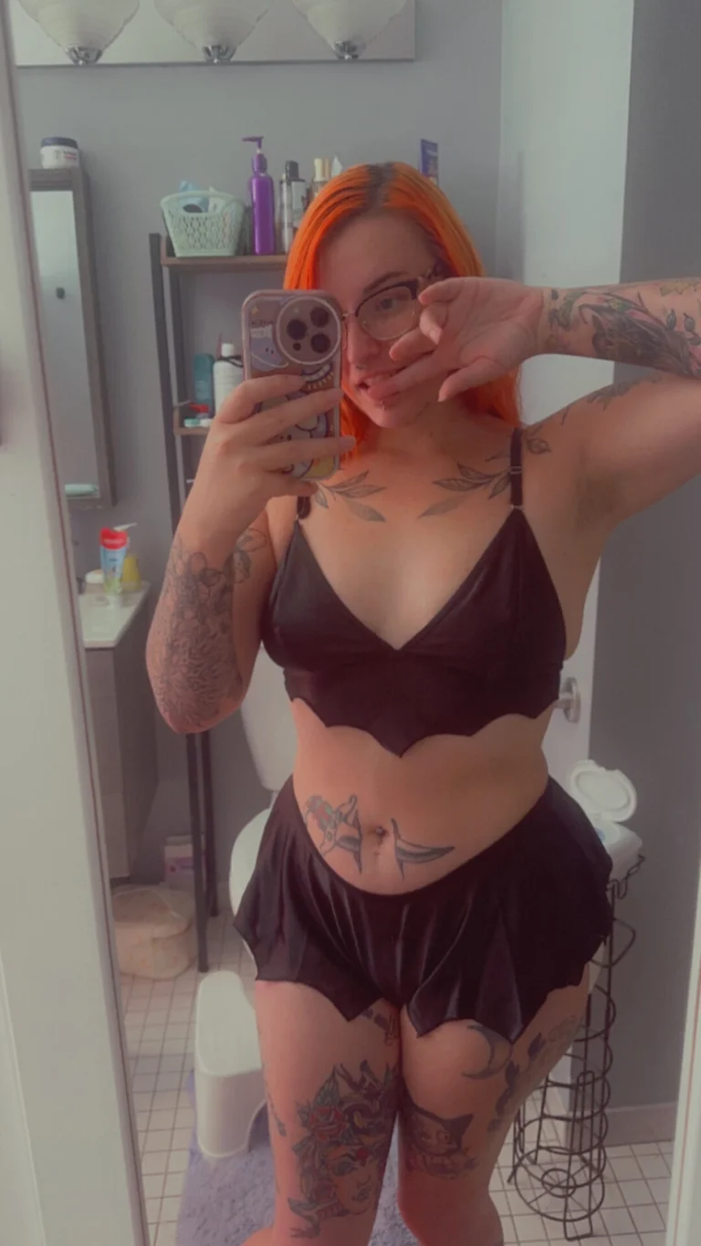 mommymolls OnlyFans - MommyThickThighs - Creator Profile - Fleshbot