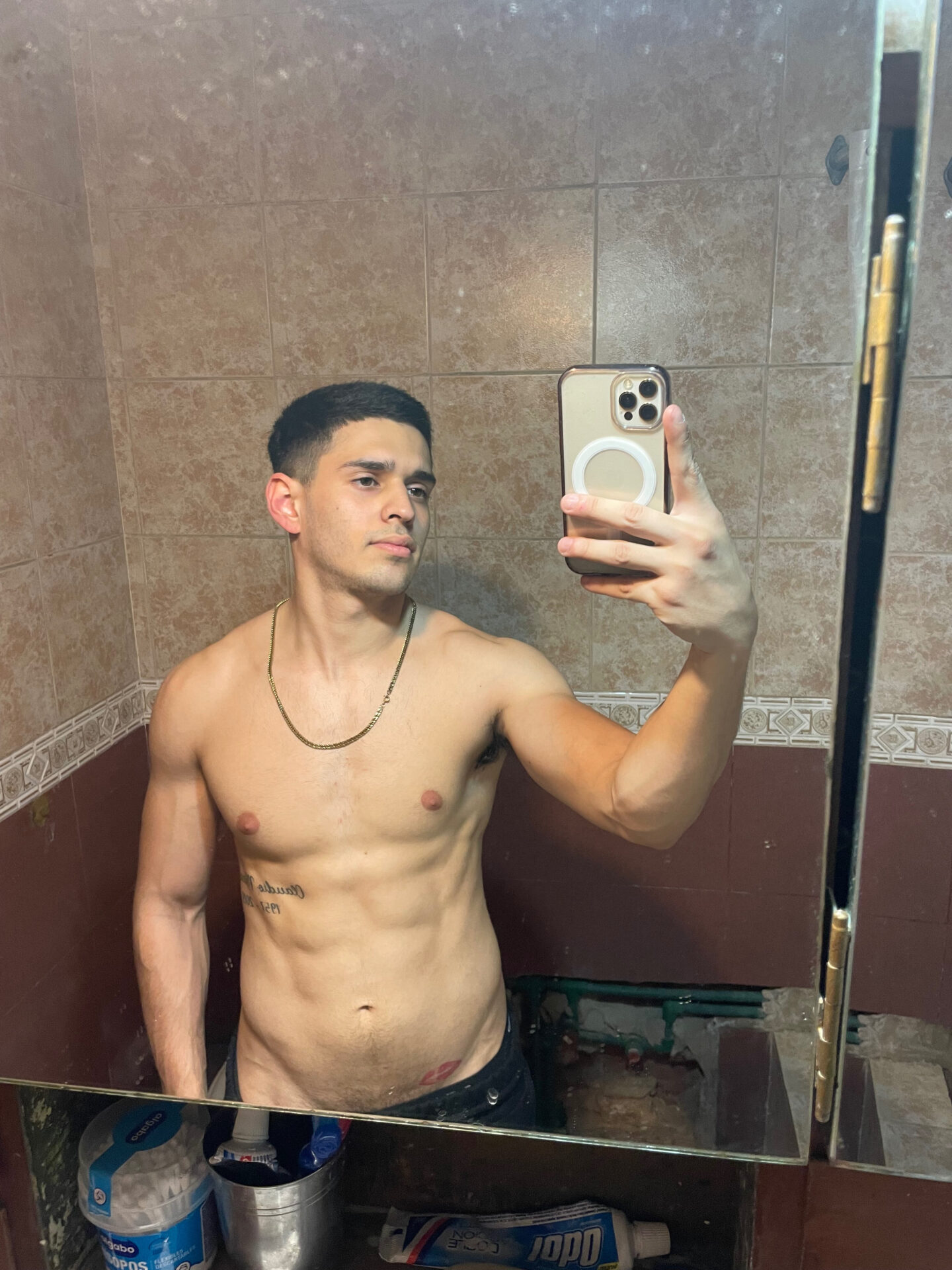 Pranay - ONLINE - Fleshbot