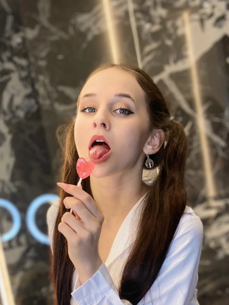 alice_sweetie OnlyFans - Alice Wonder - Creator Profile - Fleshbot