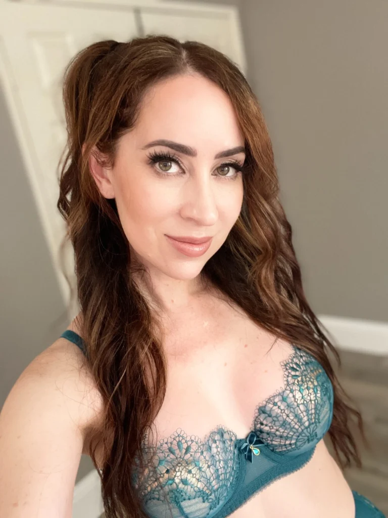 minathorne OnlyFans - Mina Thorne - Creator Profile - Fleshbot