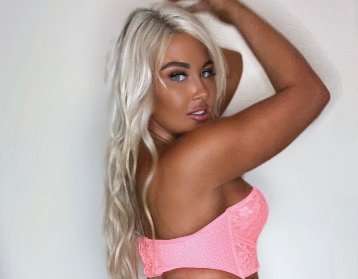 Kissin - Fleshbot