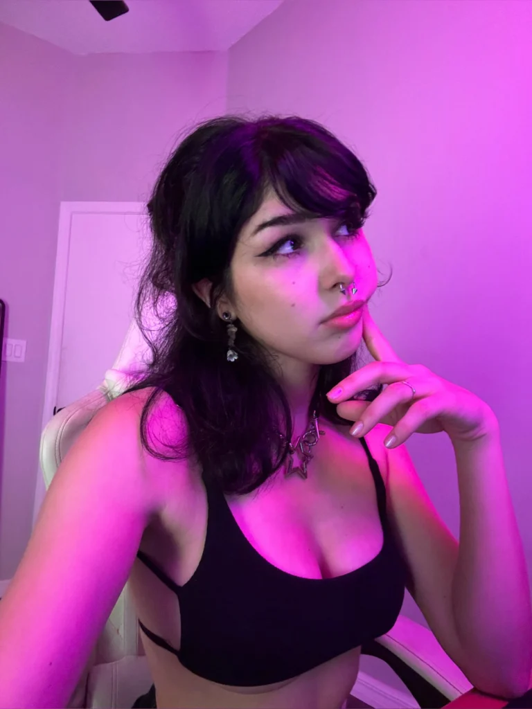 vivi-x33 OnlyFans - Vivi <3 - Creator Profile - Fleshbot