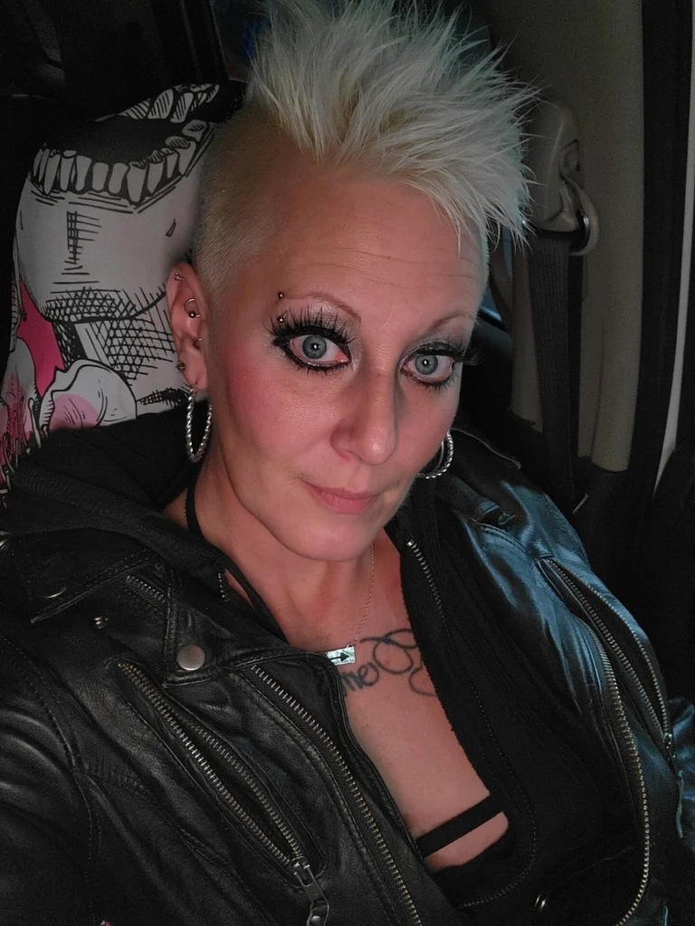 sexyicequeen1 OnlyFans - ICE QUEEN - Creator Profile - Fleshbot