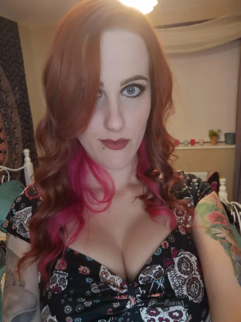 foxyredhead OnlyFans - Tara - Creator Profile - Fleshbot