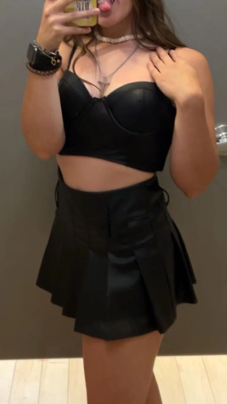 snippyseduction OnlyFans - Snips - Creator Profile - Fleshbot