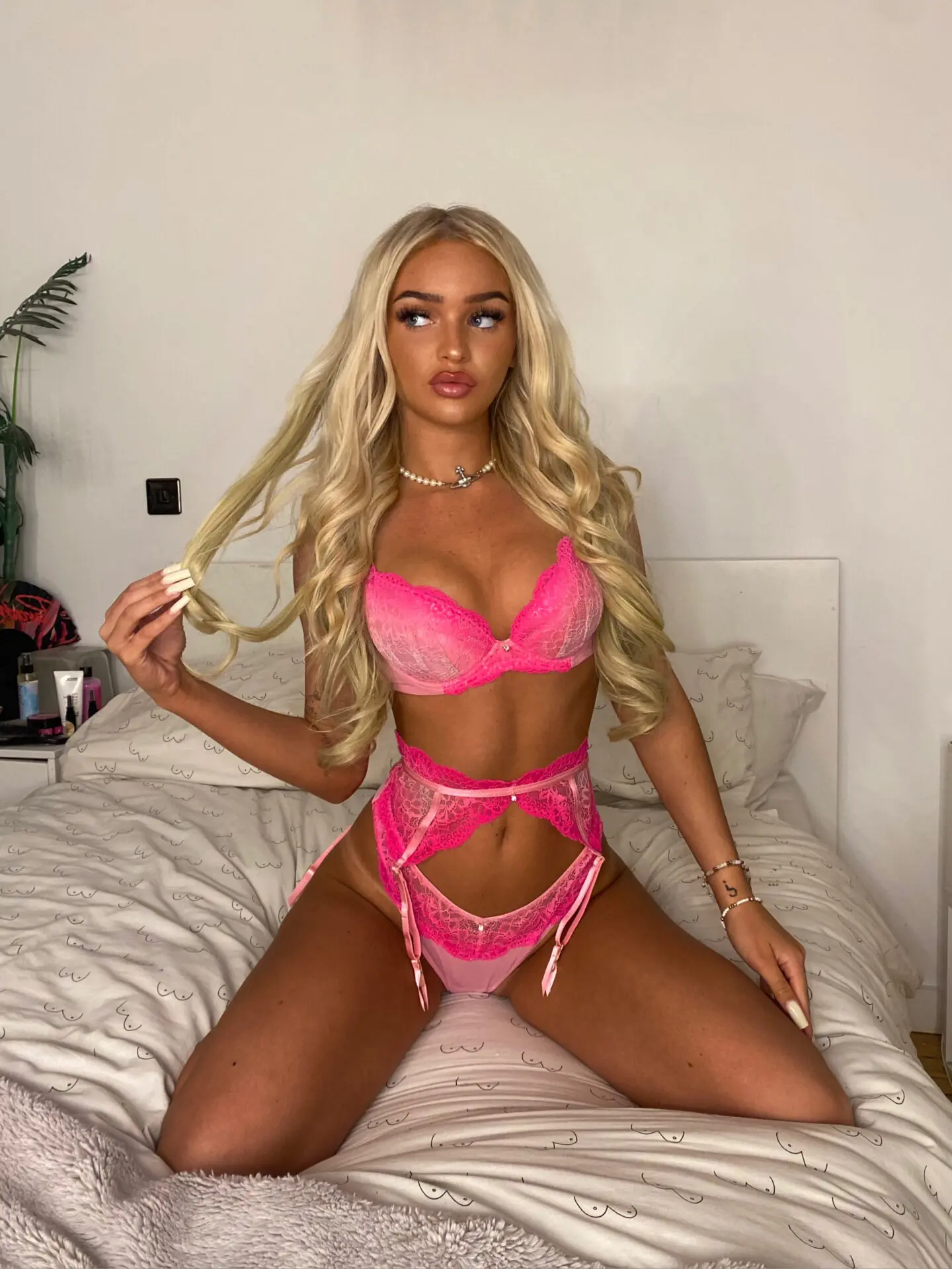 Dolly Rok Star - Fleshbot