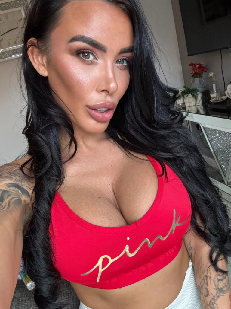 sarahobsessedxoxo OnlyFans - Sarah Obsessed - Creator Profile - Fleshbot