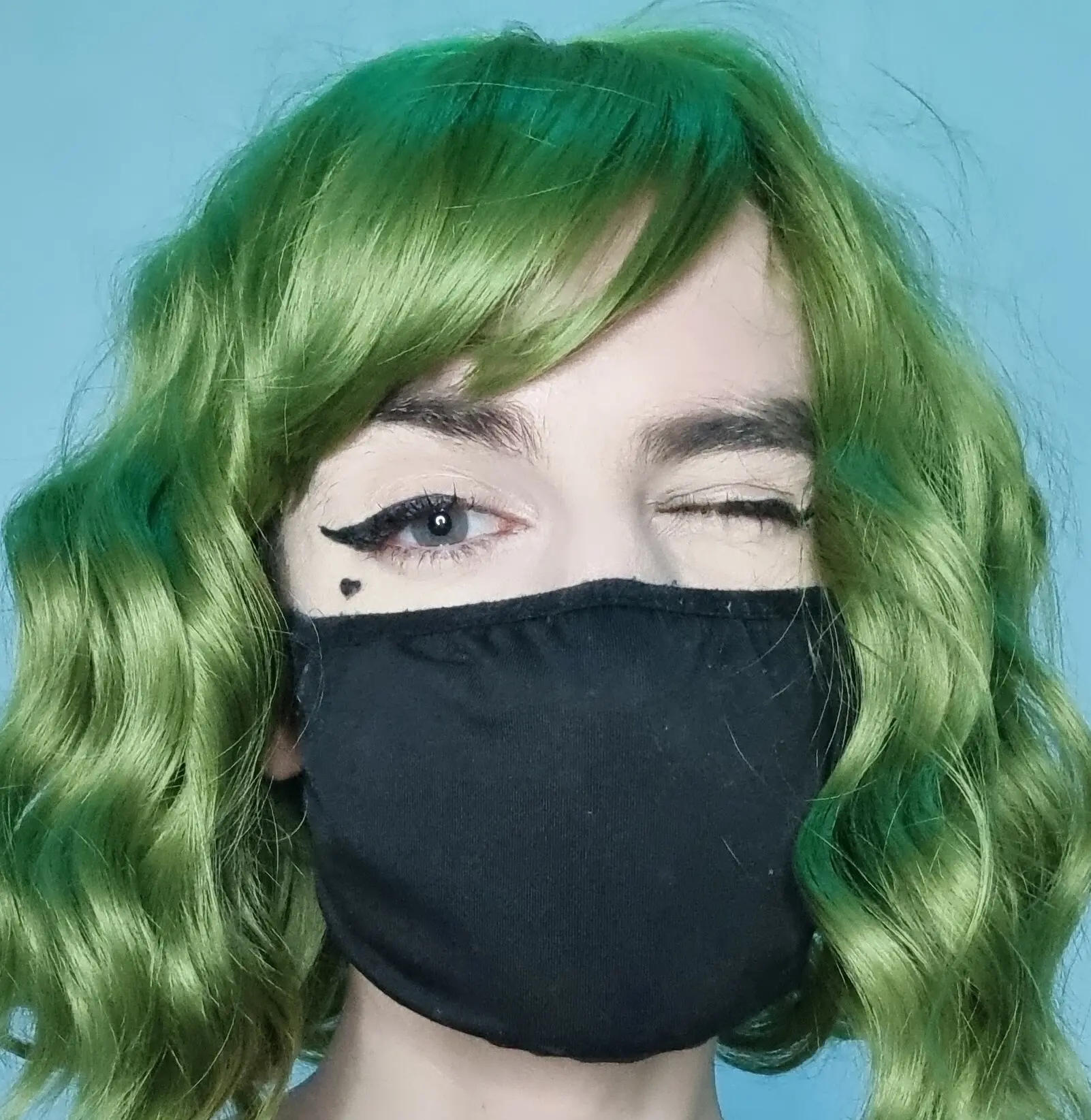 Intimate moment between Alba and her conquest