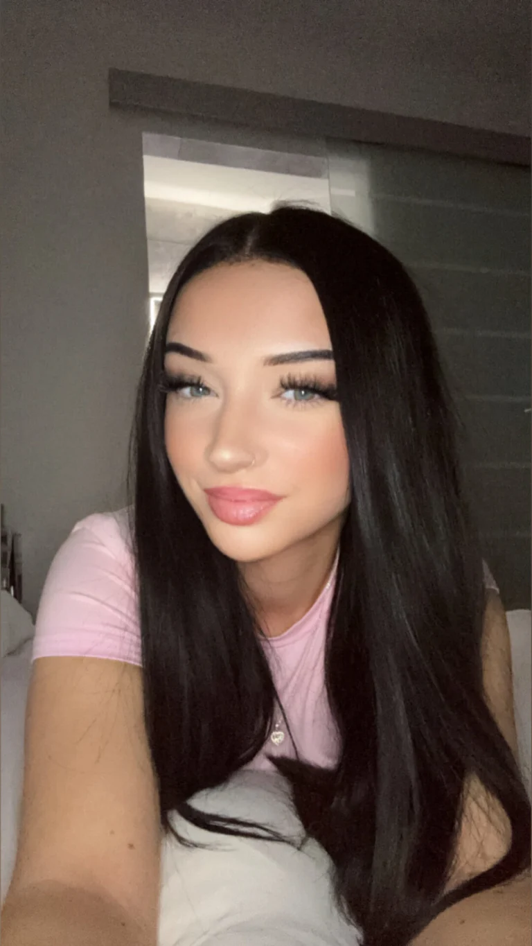 lottielux OnlyFans - Lottie Lux - Creator Profile - Fleshbot