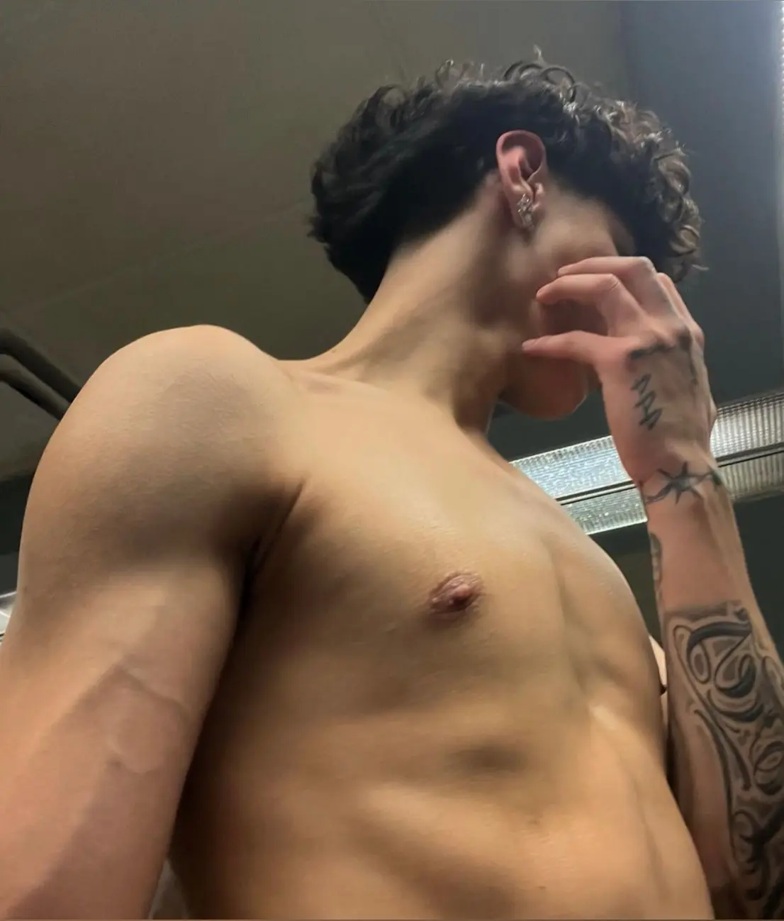 rickyfloresvip OnlyFans - RICKY FLORES - Creator Profile - Fleshbot