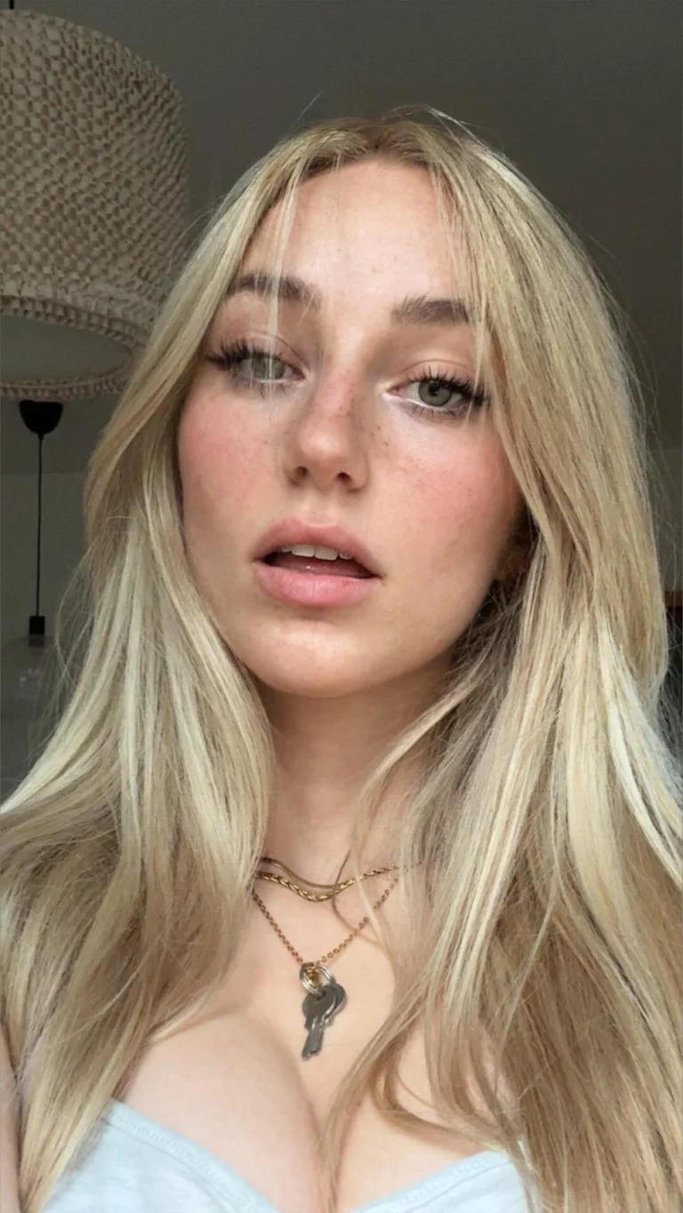 bellaraee OnlyFans - Bella - Creator Profile - Fleshbot