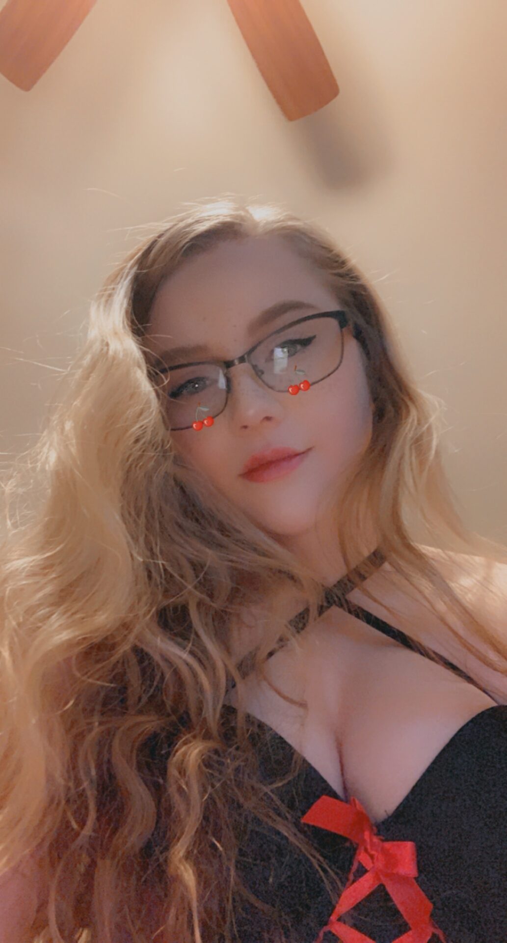 kim564 OnlyFans - Kim - Creator Profile - Fleshbot