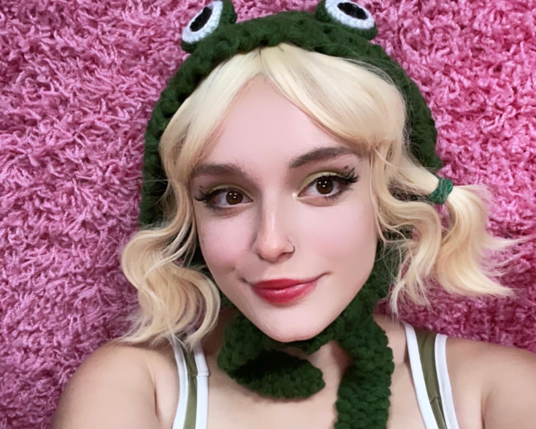 plantluvrrr OnlyFans - Creator Profile - Fleshbot