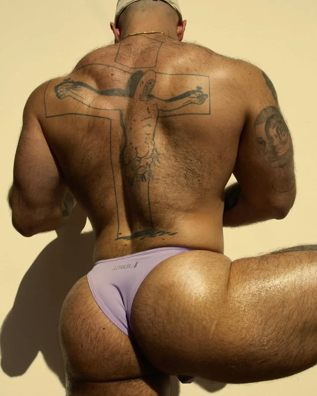 muscle butt pic