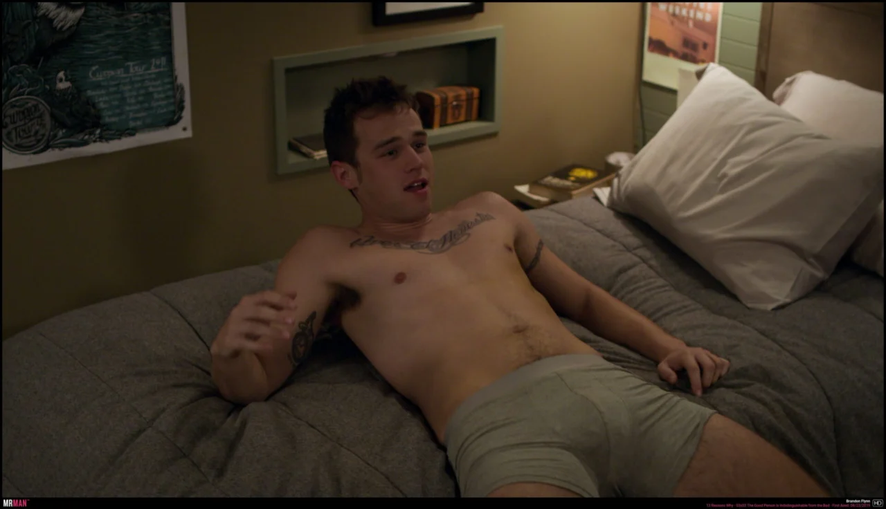 Actor Brandon Flynn Is Giving Us More Bulge!
