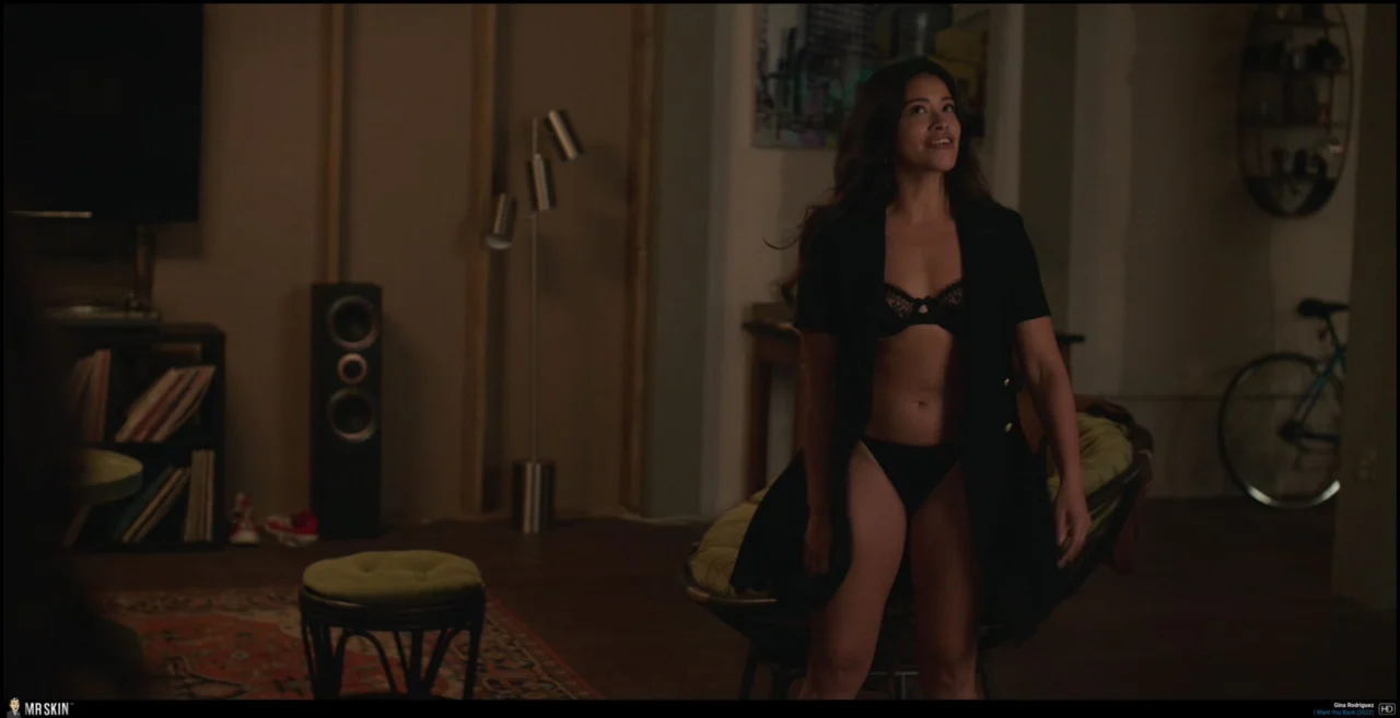 Gina Rodriguez in I Want You Back (2022) 