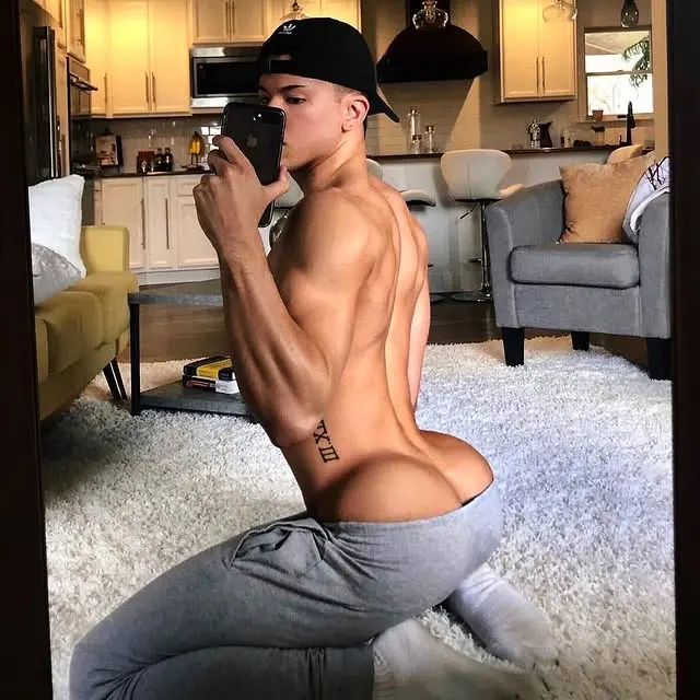 muscle bubble butt pic