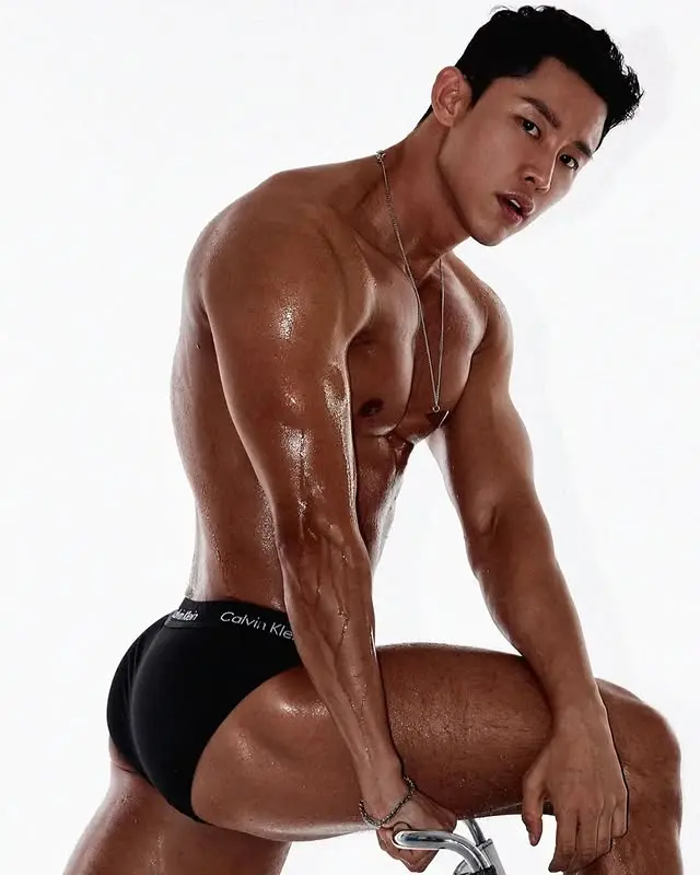 muscle bubble butt pic