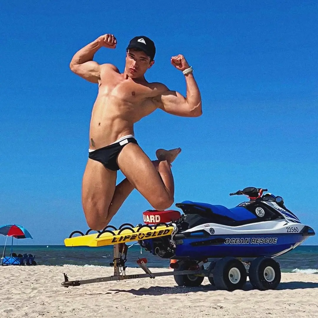 Franek Skywalker in a Speedo pic