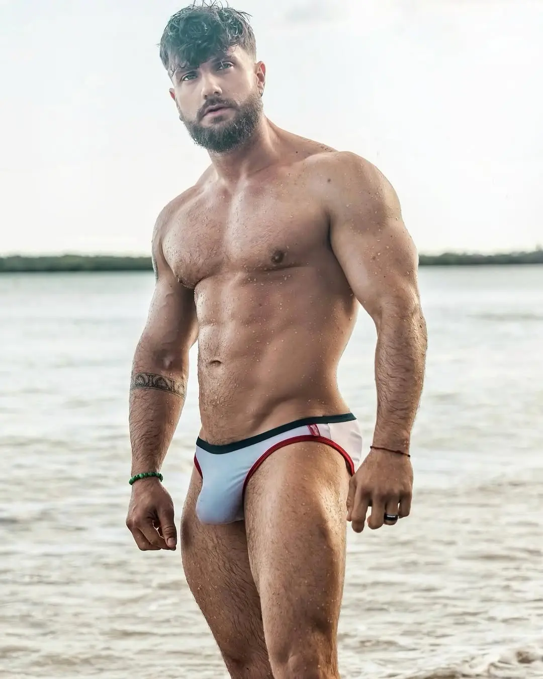 Heath Halo in underwear pic