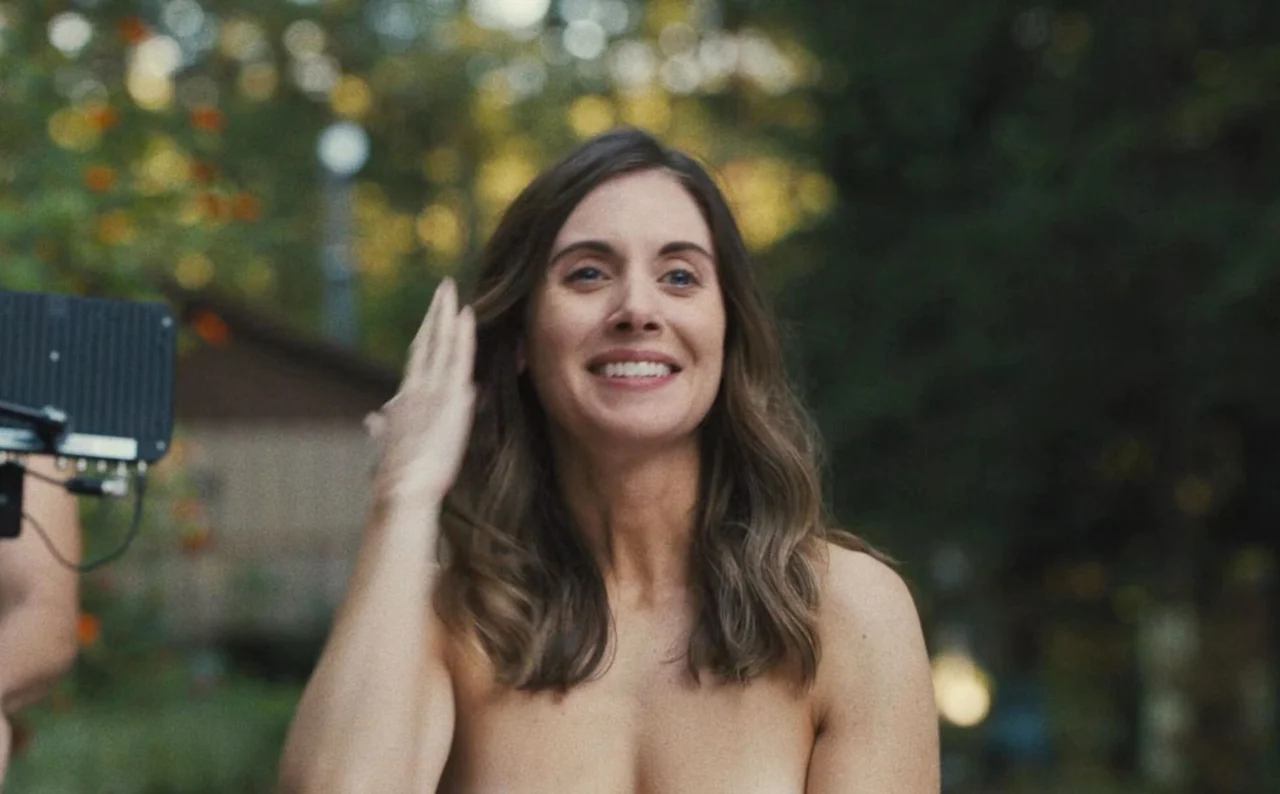 Huge Topless Celeb Week: Lindsay Lohan, Jamie Lee Curtis, And Alison Brie