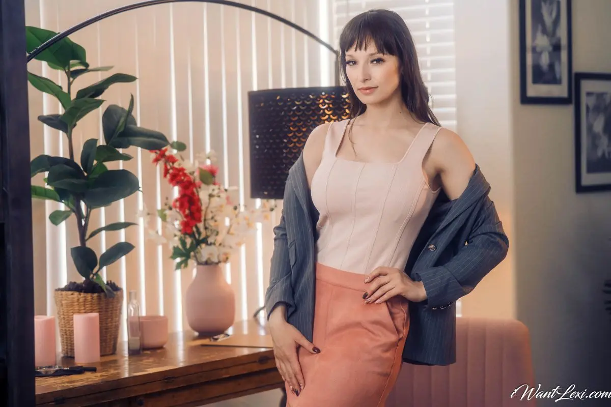 Lexi Luna Talks Self-Love, Sex Ed and Starting Over in Authority Magazine Spotlight