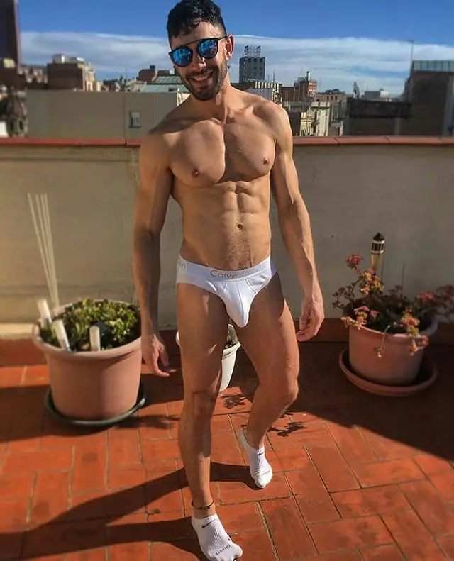 hung muscle in underwear pic