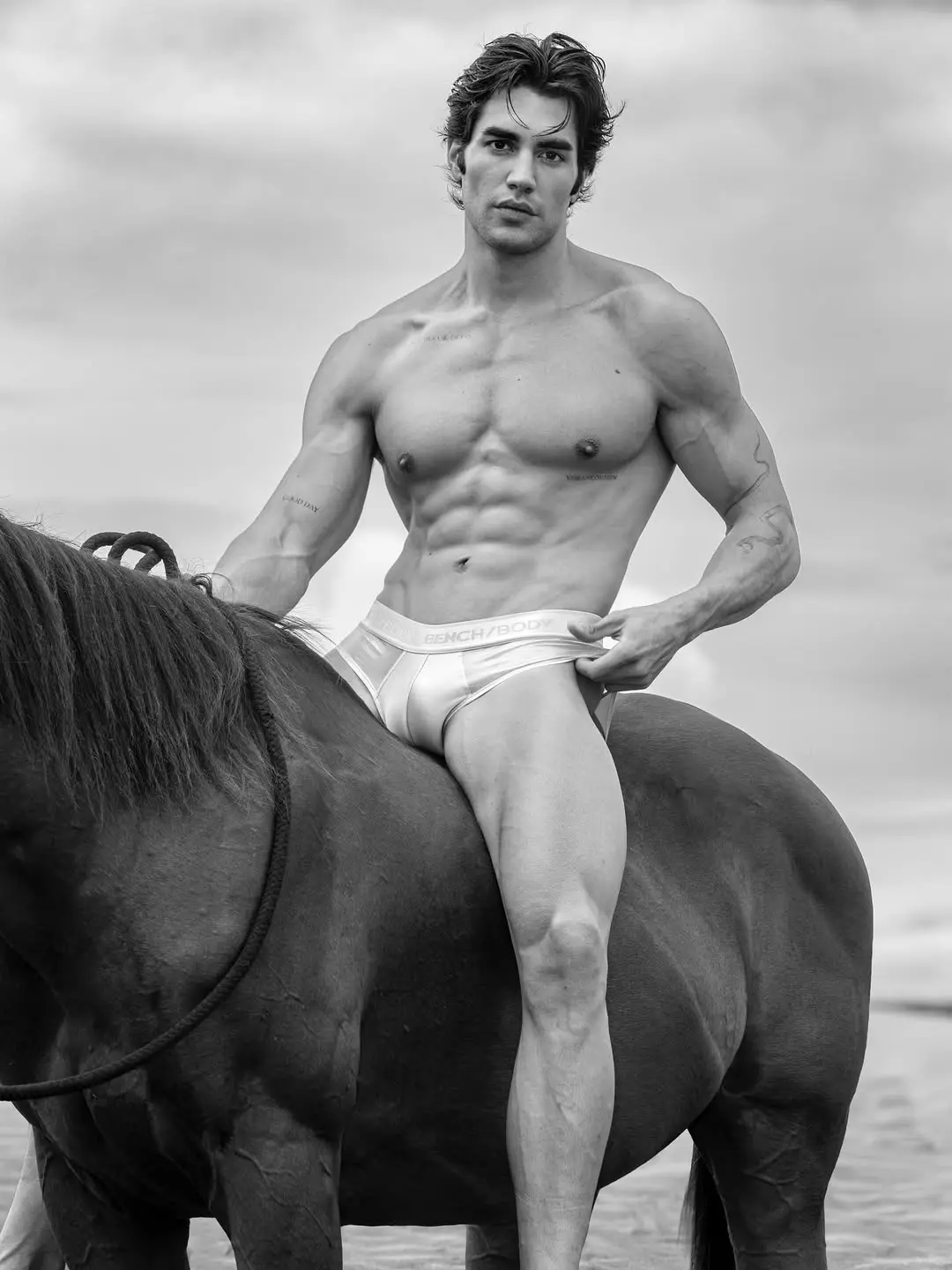 male model in underwear pic 