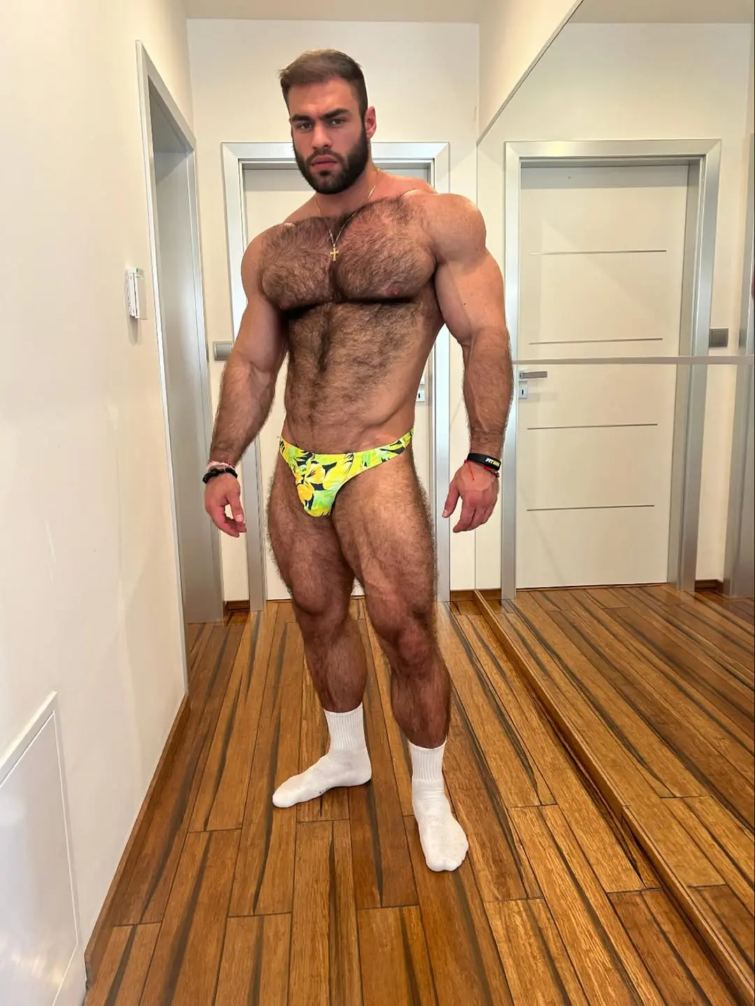 muscle model with huge bulge