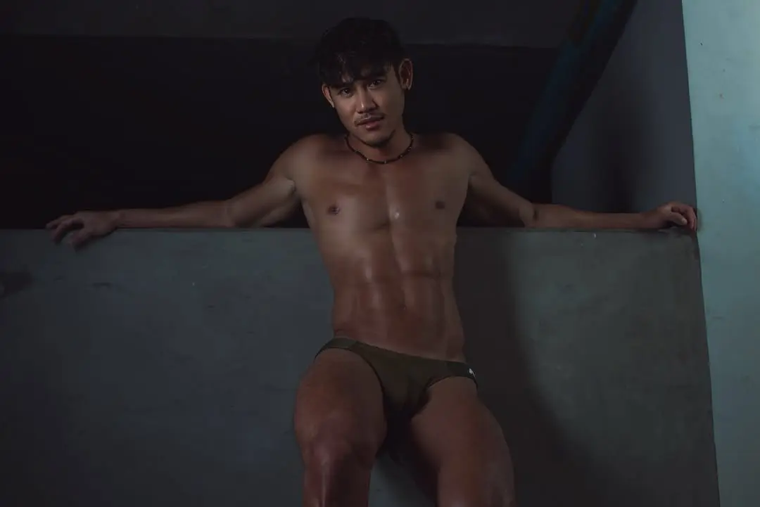 male model in thong pic