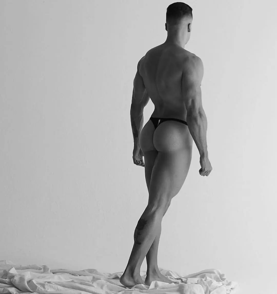 muscle butt in thong pic