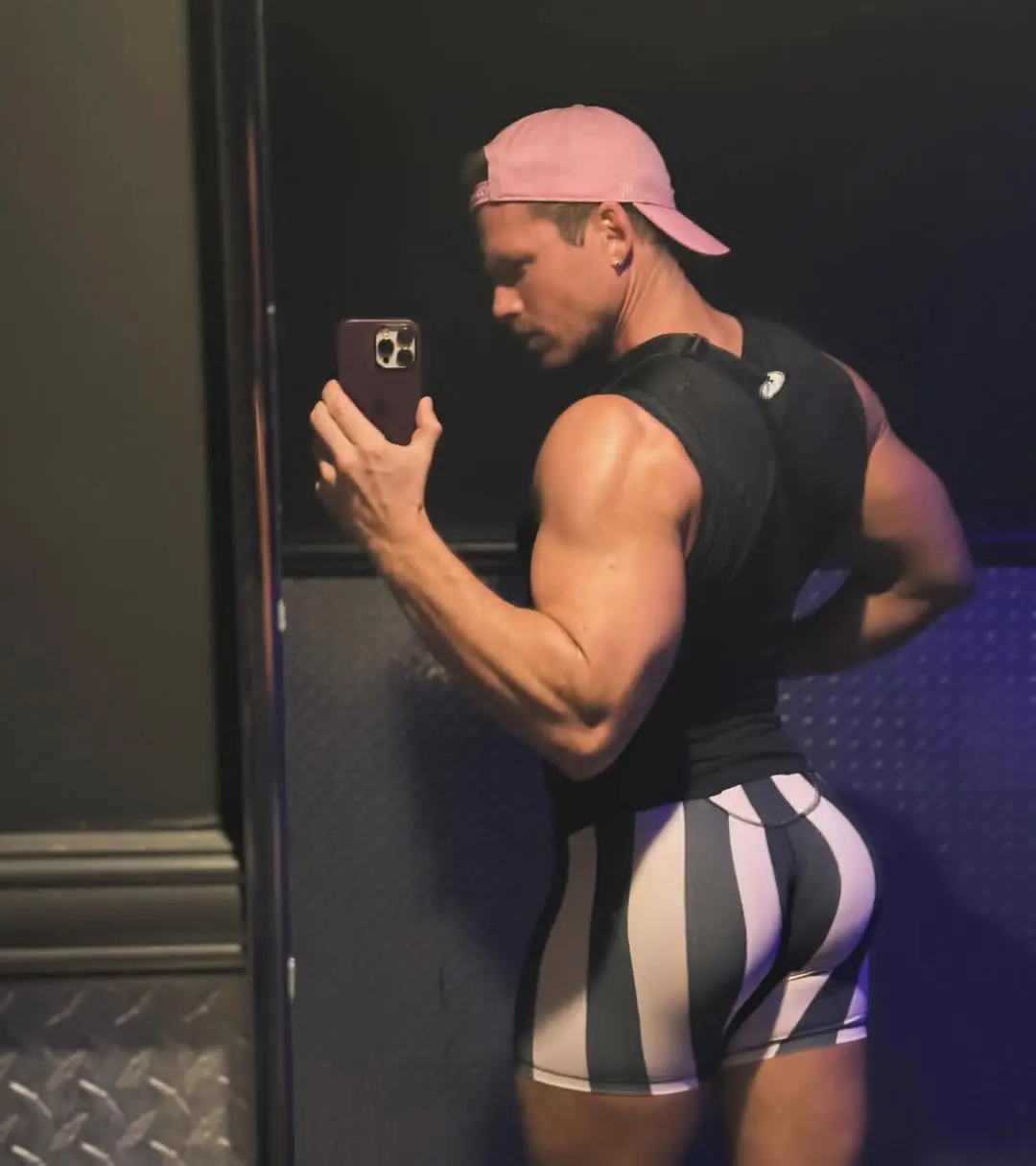 Steven Dehler bubble butt in Spandex 