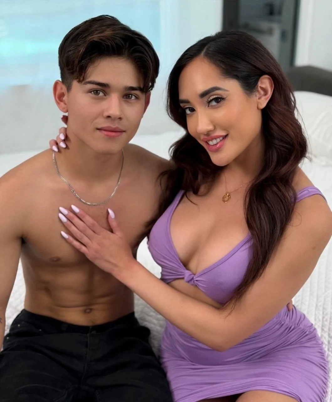 Chloe Amour Takes Control in Zero 2 Hero: Episode 12 on Bellesa House