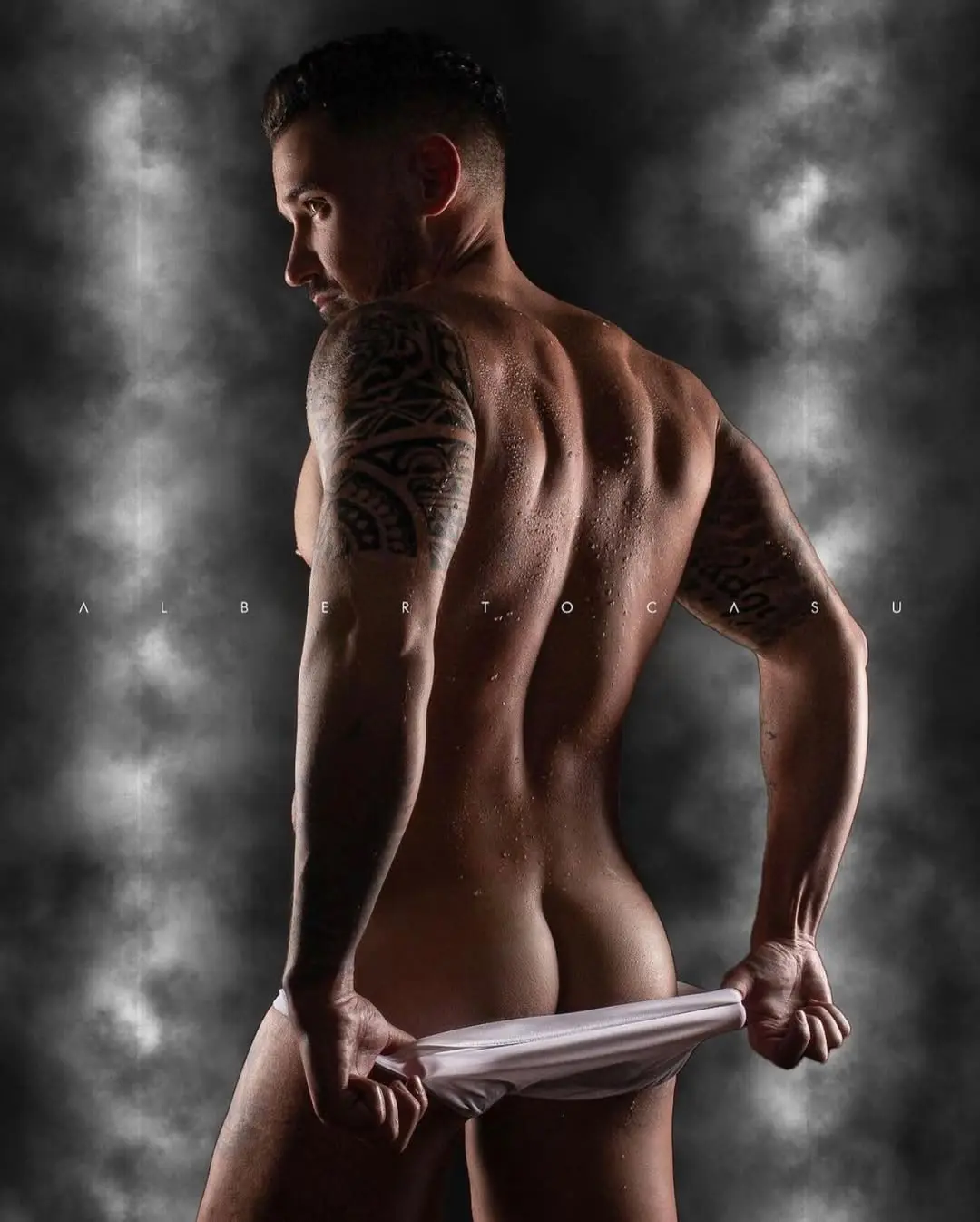 male model with bubble butt