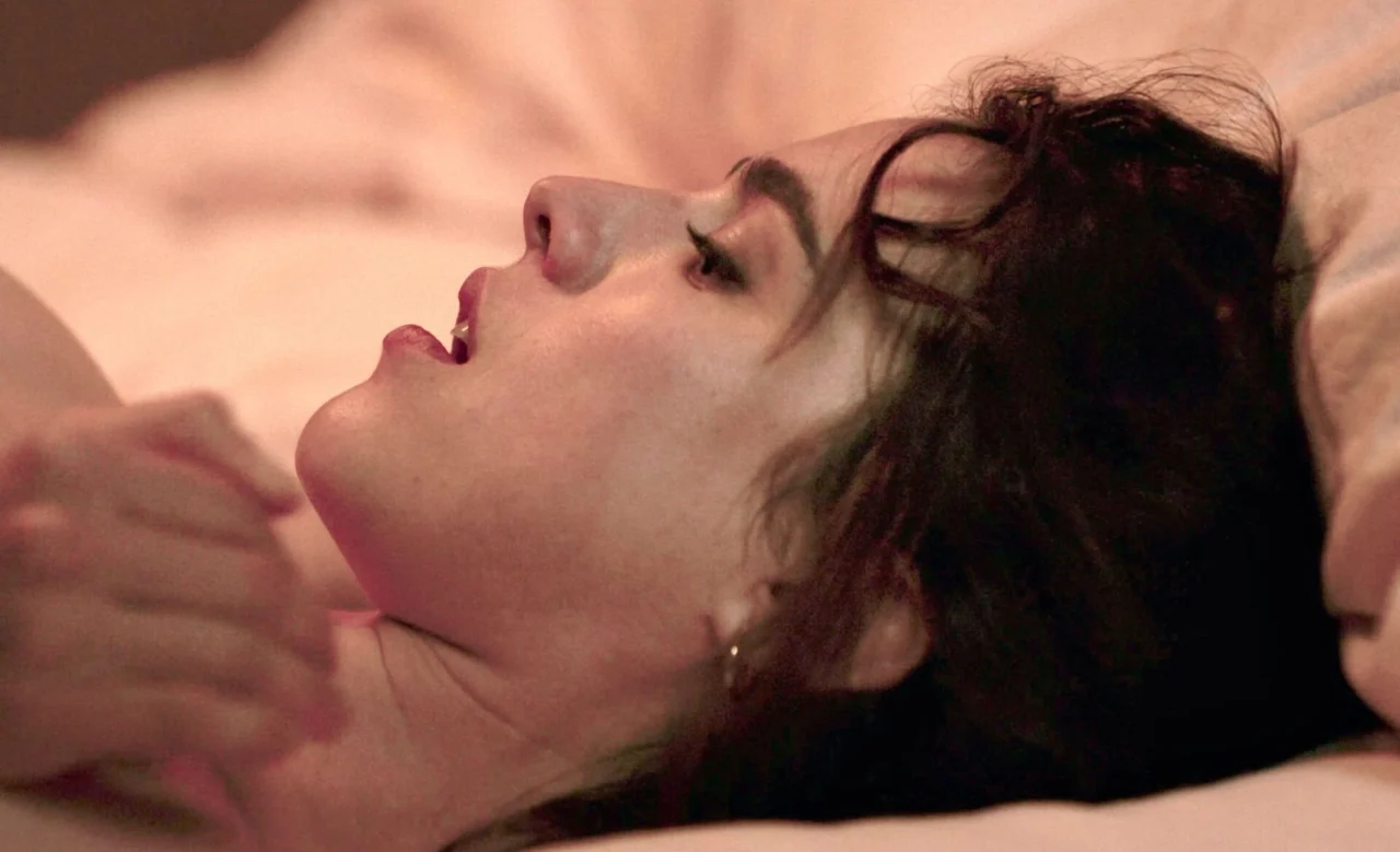 Top 10 Celebrity Nude Scenes Of 2025!