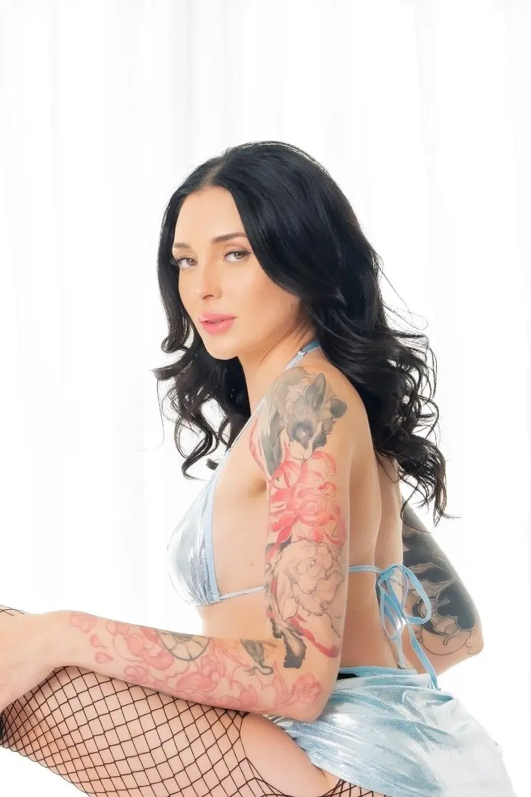 charlottesins OnlyFans Leaks