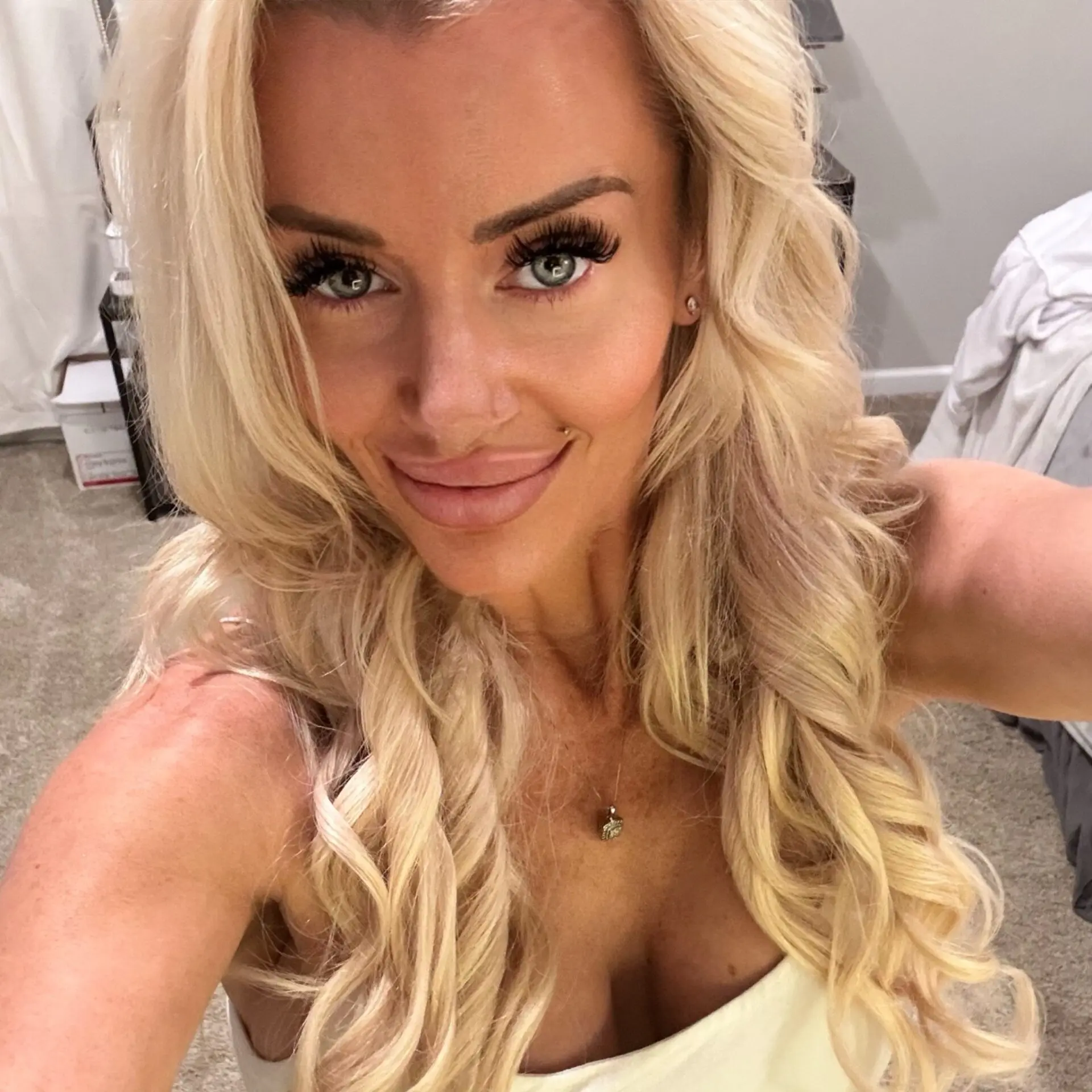 Hot Mom 'influencer' Lisa Singh Arrested Over Incident with Son’s Friend