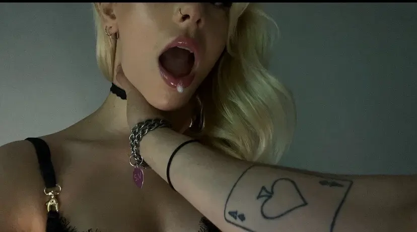 knifegrlfriend OnlyFans Leaks