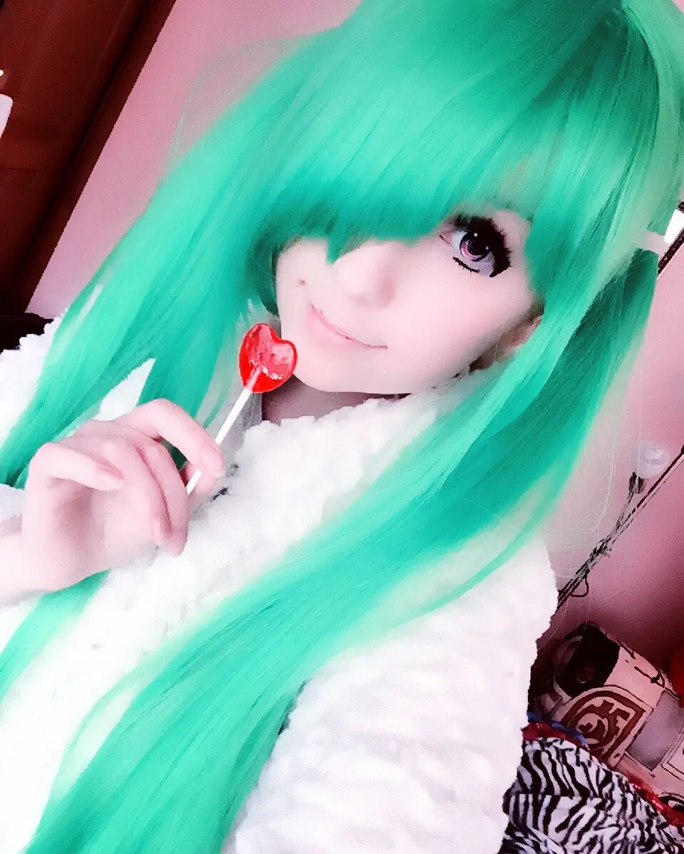 megumikoneko OnlyFans Leaks