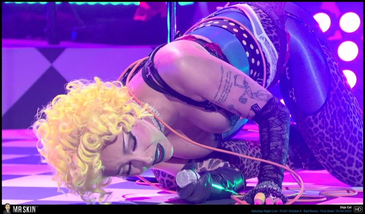 Doja Cat at MrSkin.com