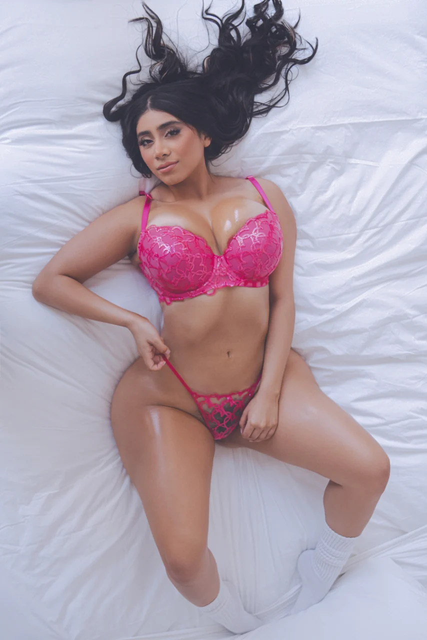 Violet Myers Hosting XMAs & Receives 2 Impressive Noms