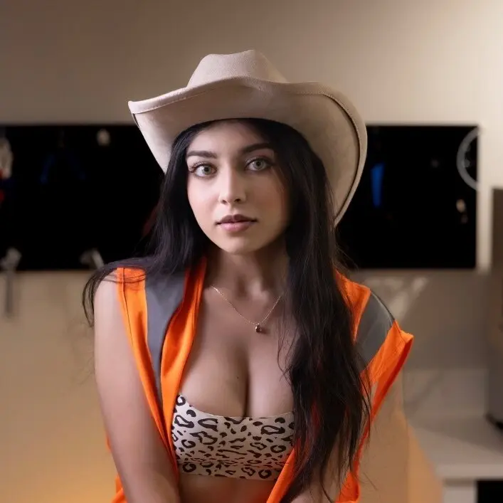 zaradar.tv OnlyFans Leaks