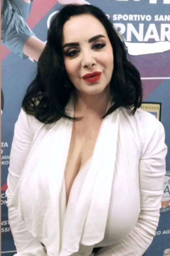 Maggiorata Italiana🇮🇹