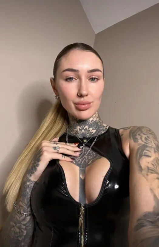 roxydominatesyouxo Onlyfans Leaks